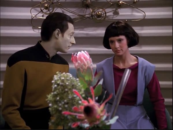 Star Trek Designer on VFX Evolution, AI, Favorite Episodes, SNW & More