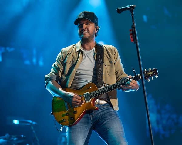 CMA Fest 2026: Our Viewing Guide to Tonight's Big Country Music Event