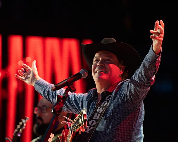 CMA Fest 2026: Our Viewing Guide to Tonight's Big Country Music Event