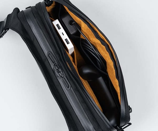WaterField Designs Reveals New Versus Gaming Sling