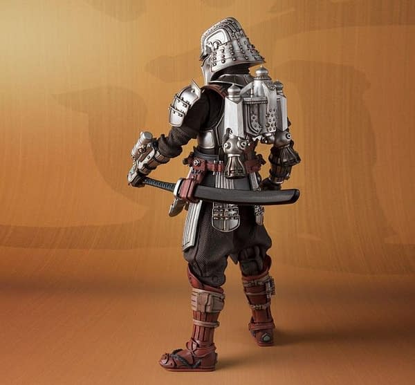 The Mandalorian Travels Back in Time with Ronin Bandai Figure