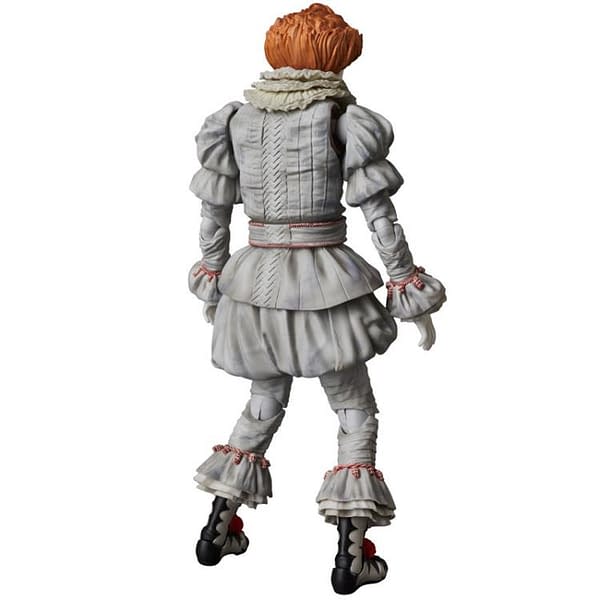 Pennywise MAFEX Figure 3
