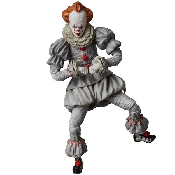 Pennywise MAFEX Figure 4