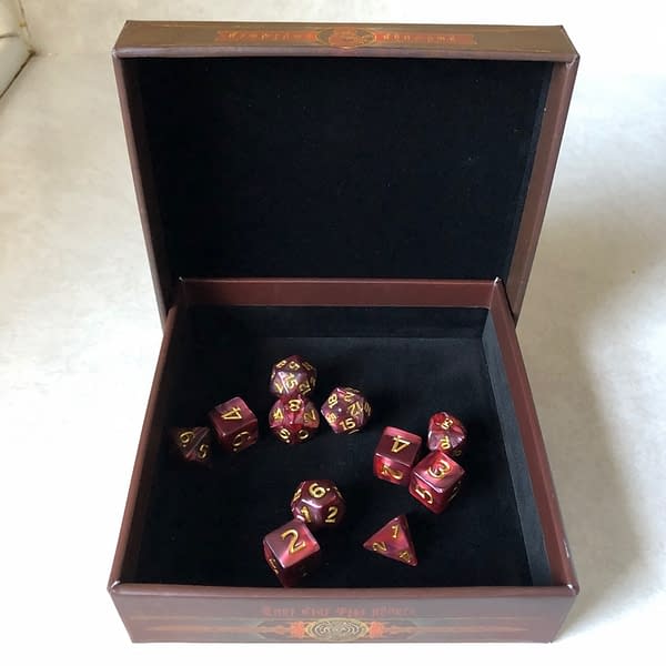 Review: "Dungeons &#038; Dragons" Descent Into Avernus Dice