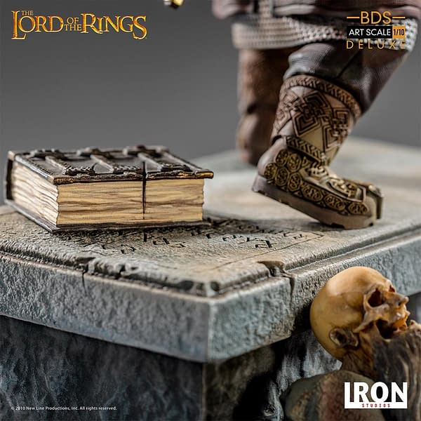 Lord of the Rings Gimli Battle Diorama Statue from Iron Studios