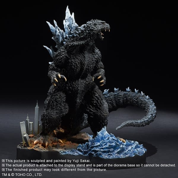 X-Plus-Godzilla-2004-Statue-004