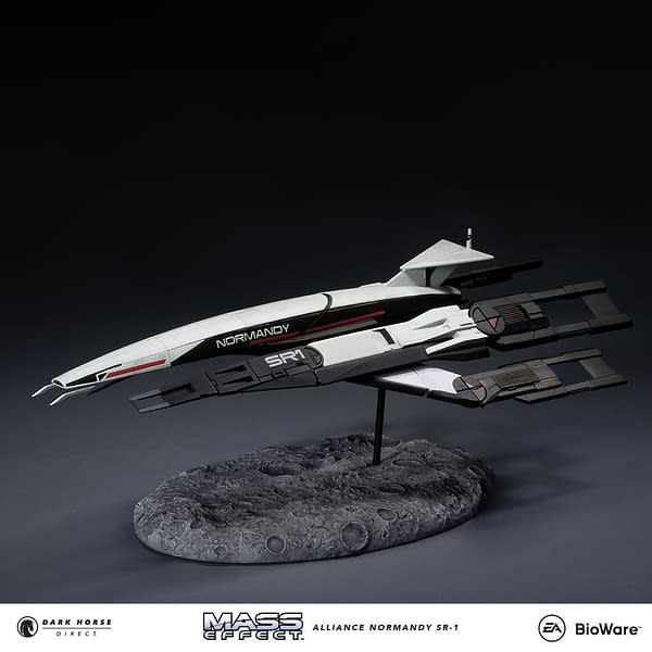 Mass Effect Normandy SR-1 Takes Off Once Again with Dark Horse Statue