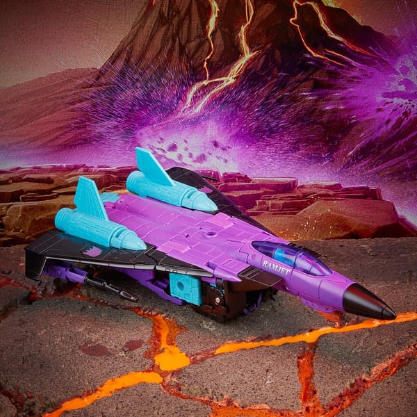 Transformers Ramjet Returns With New Generations Figure From Hasbro