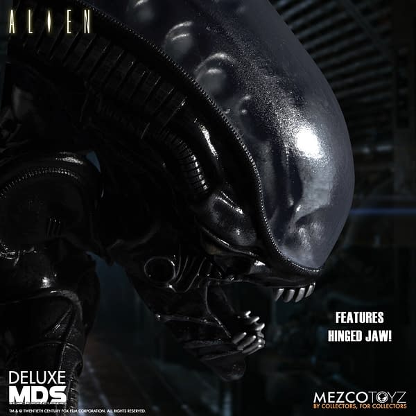 Mezco Toyz Releases Deluxe Xenomorph Designer Series Alien Figure