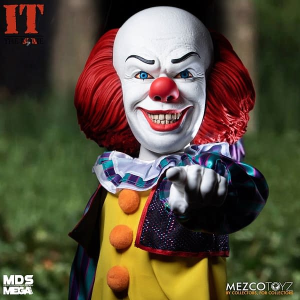 Pennywise Returns From 1990 With Mezco Toyz Newest MDS IT Doll