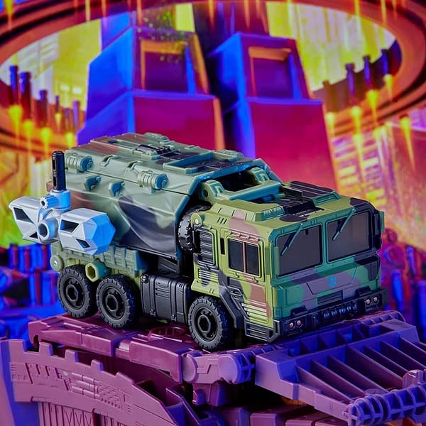 Transformers Wreck N' Rule Bulkhead is Here and Prepares for War 