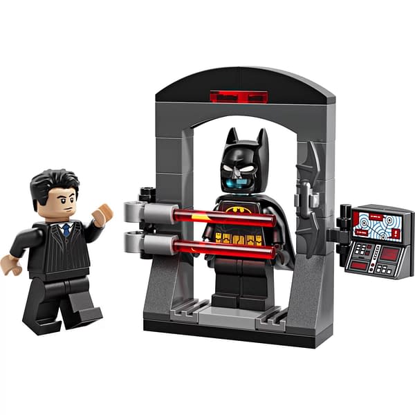 New LEGO Batman: Bruce Wayne and the Batsuit Mini Kit Has Arrived