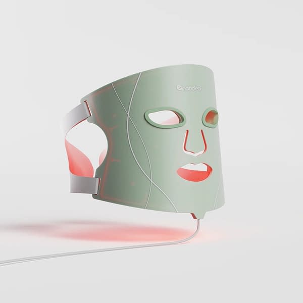 Nanoleaf Light Therapy Face Mask Review: Does This Even Help?