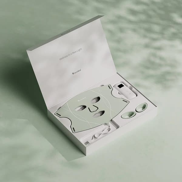 Nanoleaf Light Therapy Face Mask Review: Does This Even Help?