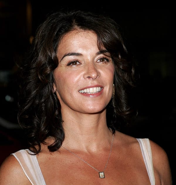 glow season 2 annabella sciorra