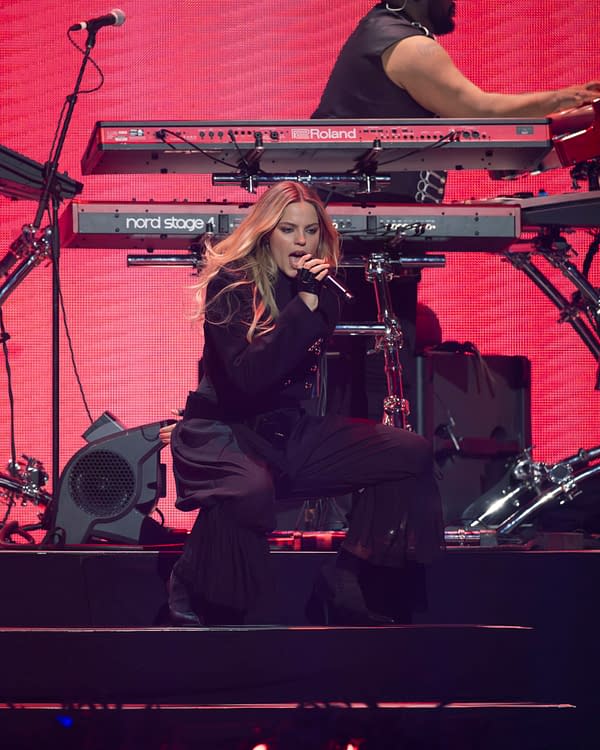 IHEARTRADIO JINGLE BALL