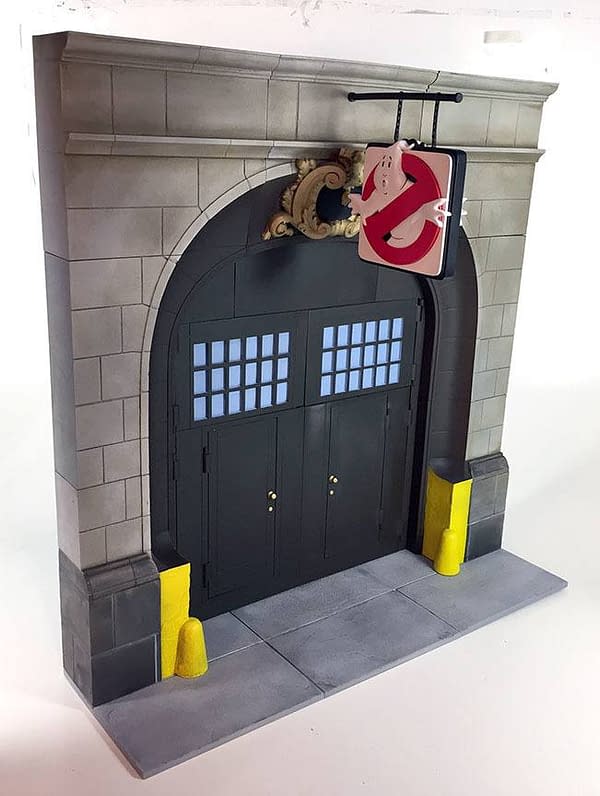 Real Ghostbusters Diamond Select Firehouse Diorama 2
