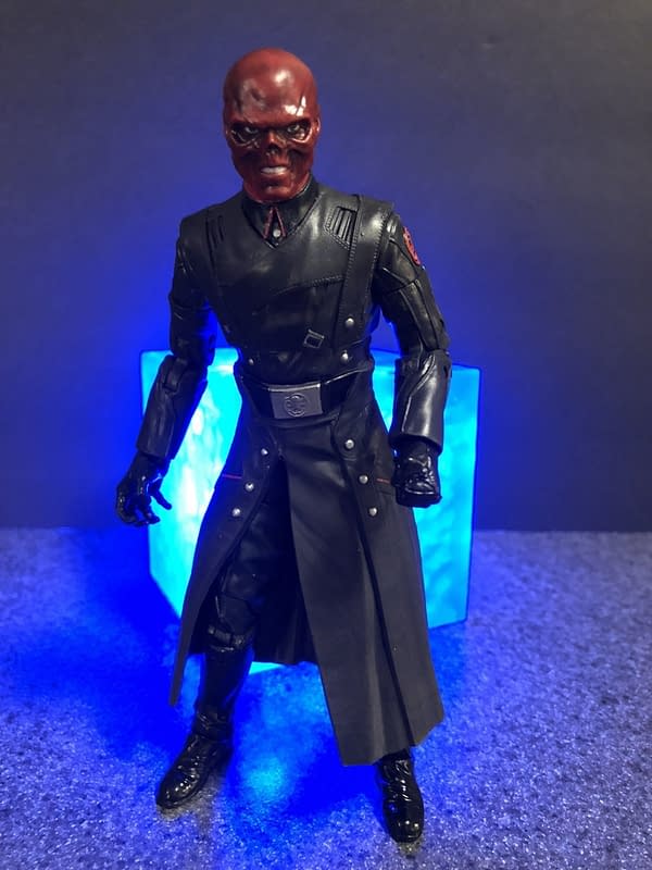 Marvel Legends SDCC Exclusive Red Skull and Tesseract 10