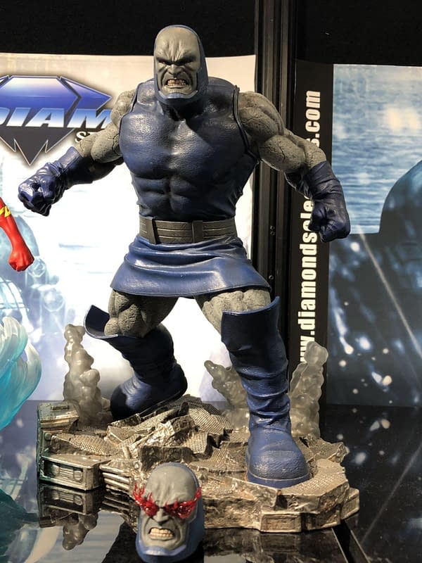 New York Toy Fair: 170+ Pics From Diamond Select Toys- Marvel, DC, Godzilla, Star Wars, and More!