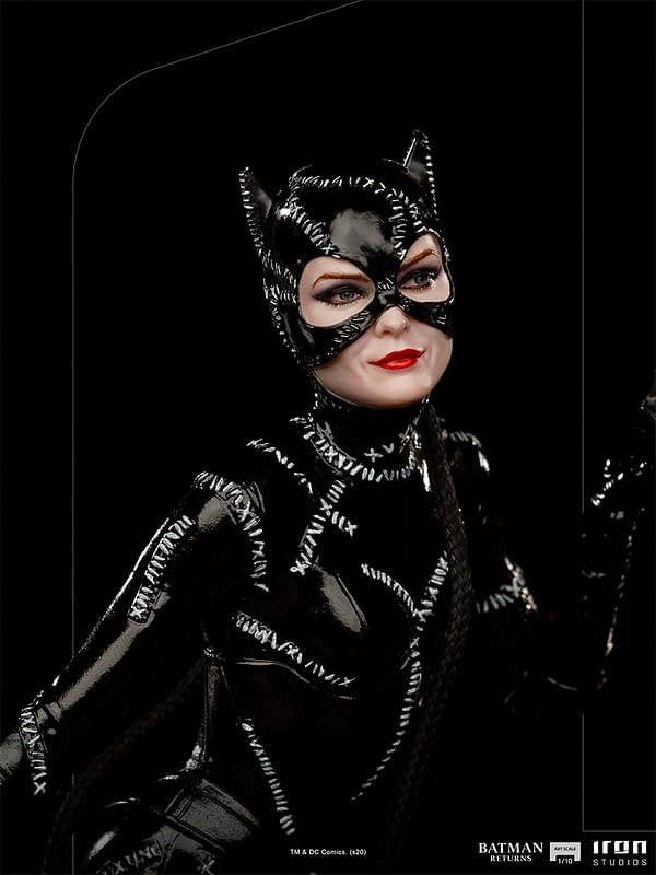 Catwoman Gets New Batman Returns Statue from Iron Studios