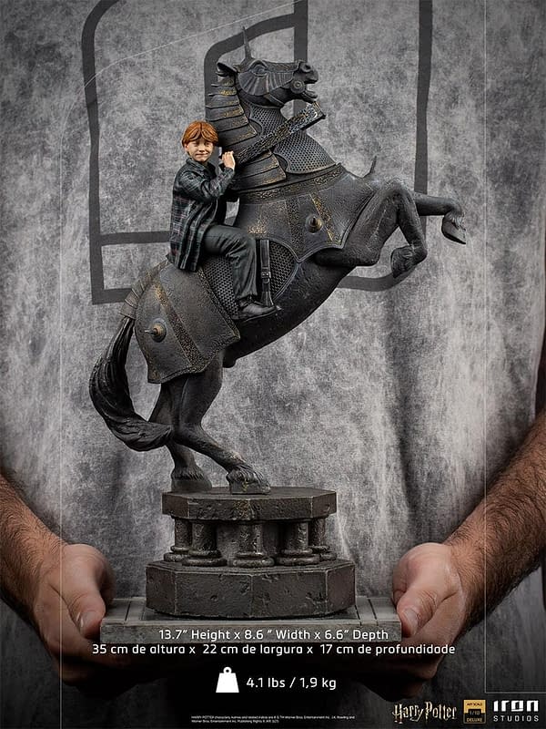 Ron Weasley Plays Chess With New Harry Potter Iron Studios Statue