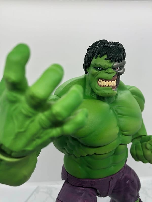 Hulk Unleashes the Rage With His New Marvel Select Figure