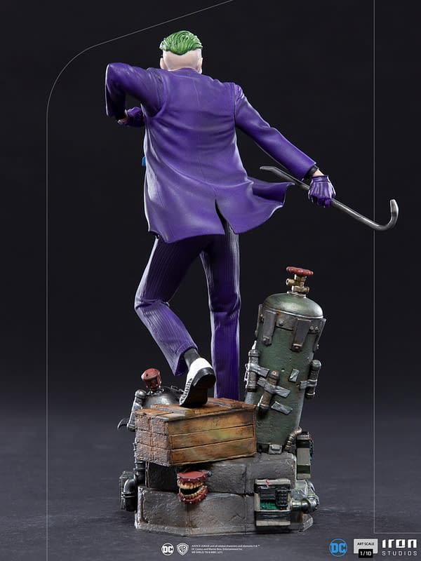 The Joker Receives New Deluxe DC Comics Statue From Iron Studios