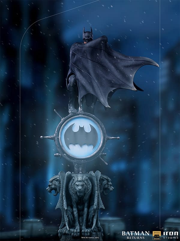 Batman Returns Gets A New Deluxe Statue From Iron Studios