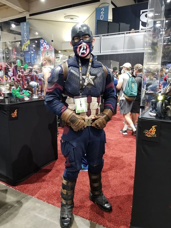 Jokers, Titans, and Venom-sarus Cosplay at San Diego Comic-Con 2022