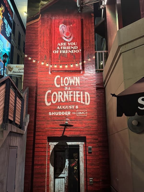 A Run Through San Diego Comic-Con, Outside, Inside, Into The Night