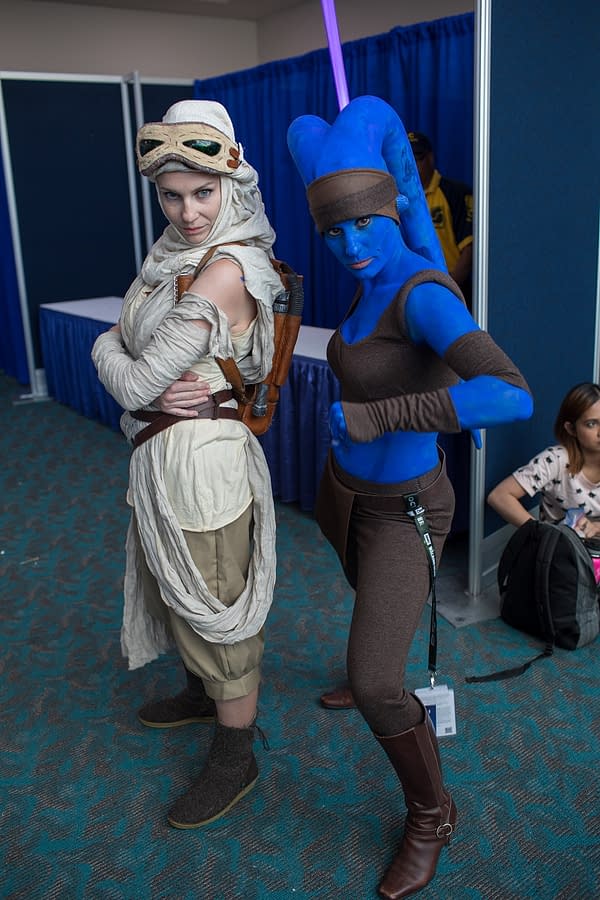 A Perfect Han and Leia Close Out Our Last Cosplay Shots from SDCC 2018