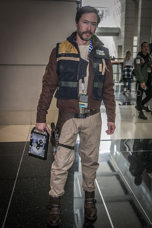 Star Wars Celebration Chicago Day 1 Small Gallery: Cosplay and Collectables [SWCC]