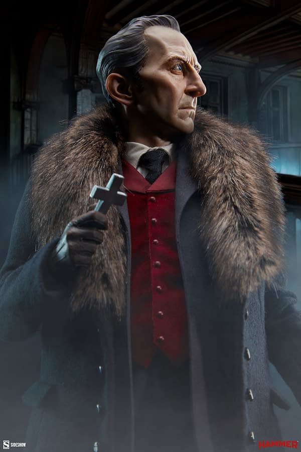 Peter Cushing's Van Helsing Hunts Dracula With Sideshow Collectibles