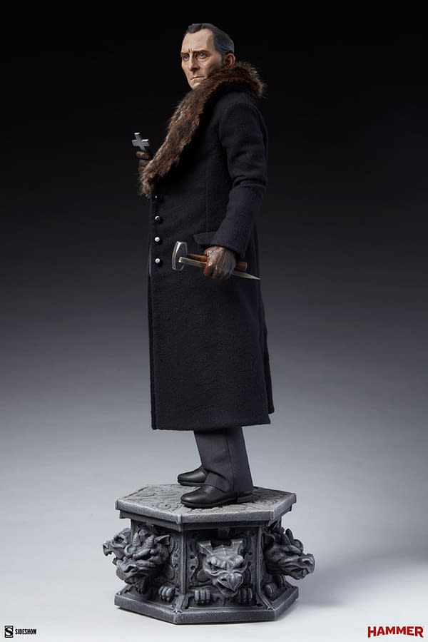 Peter Cushing's Van Helsing Hunts Dracula With Sideshow Collectibles