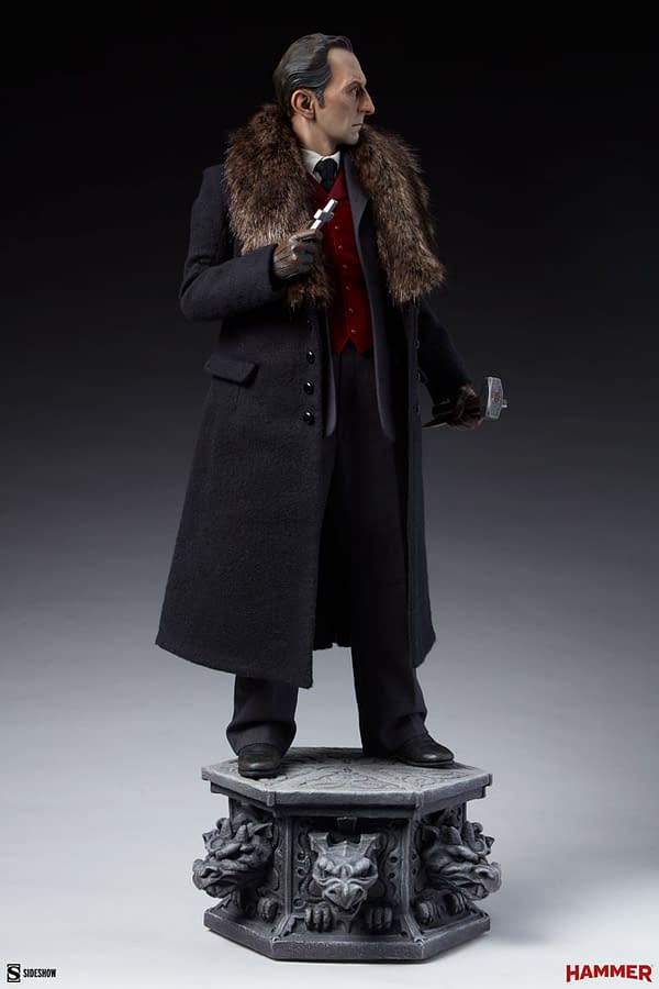 Peter Cushing's Van Helsing Hunts Dracula With Sideshow Collectibles