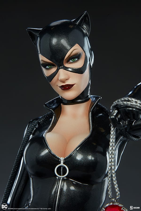 Catwoman Plans Her Next Heist with Sideshow's New DC Comics Statue