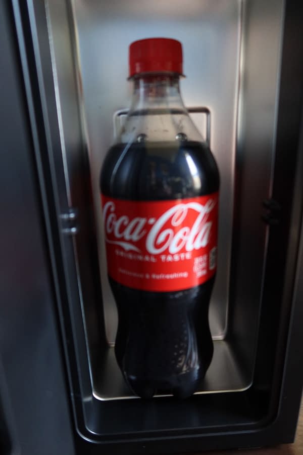 Review: Coca-Cola Classic Replica Vending Machine Mini Fridge