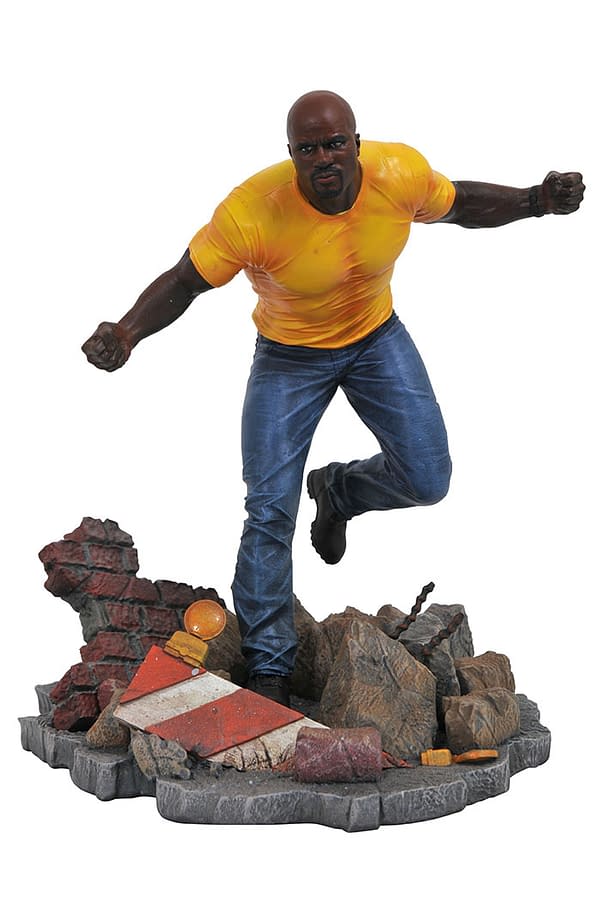 Gamestop Luke Cage Gallery Statue 1