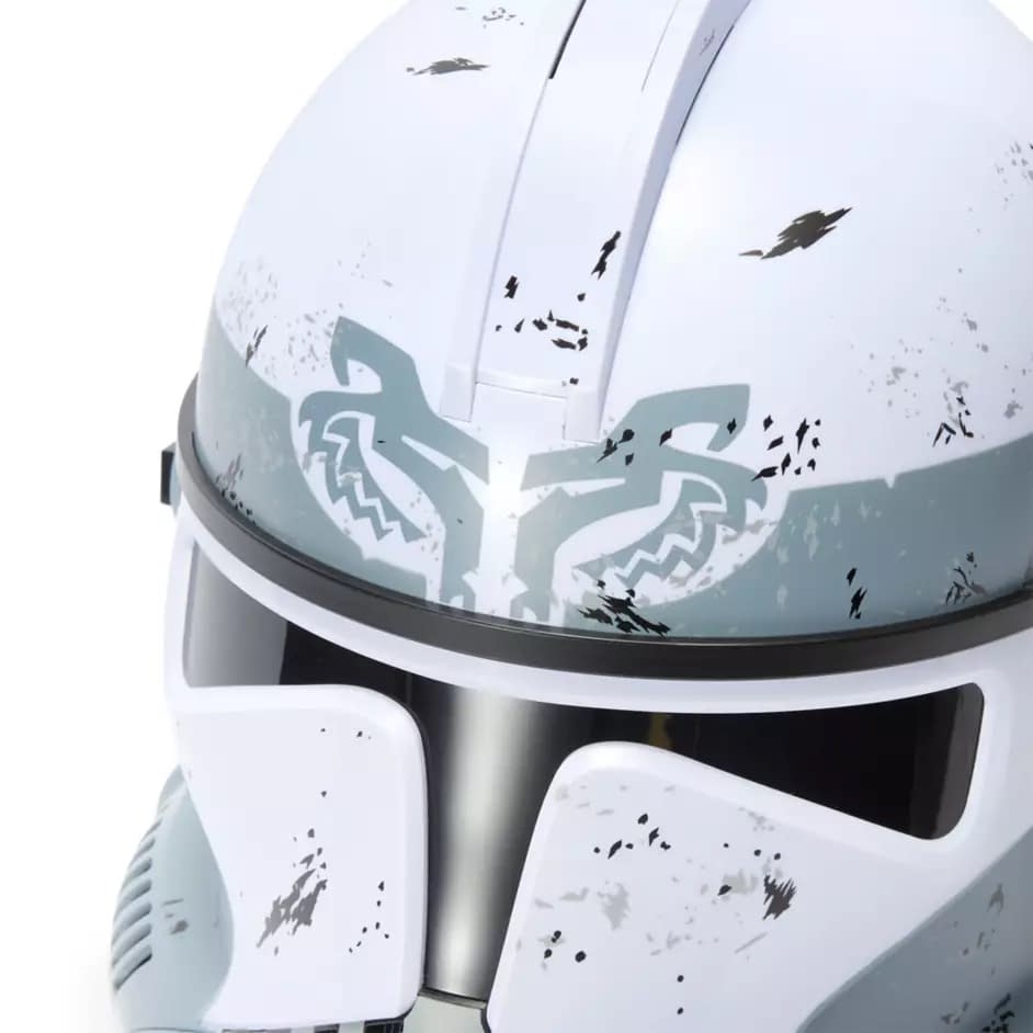 Disney Debuts New Star Wars 104th Battalion Clone Trooper Helmet
