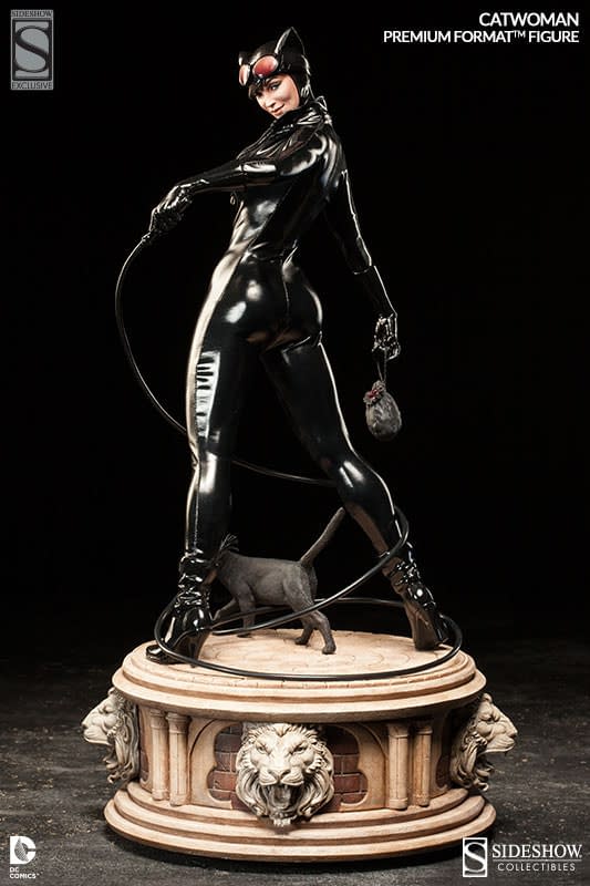 3002631-catwoman-001