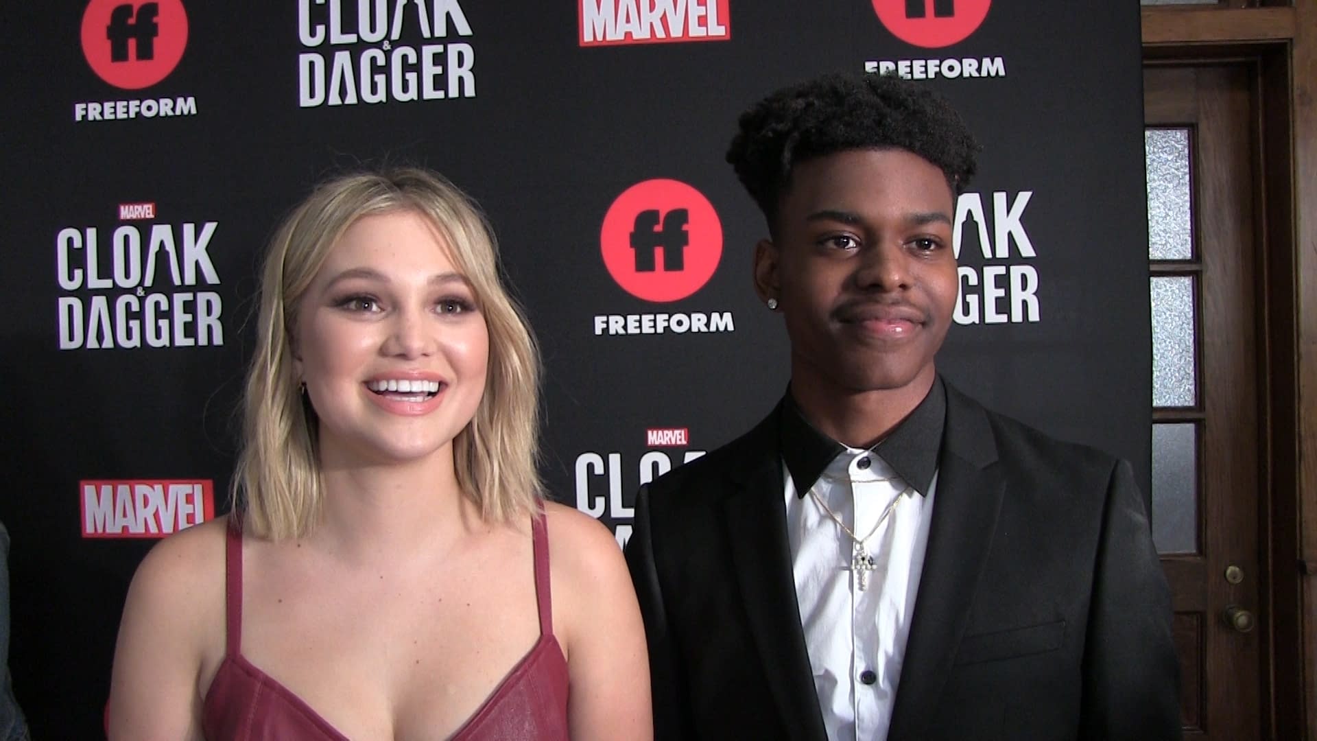 [#SXSW 2018] Cloak and Dagger Red Carpet Interview: Stars Olivia Holt and Aubrey Joseph's Infectious Chemistry