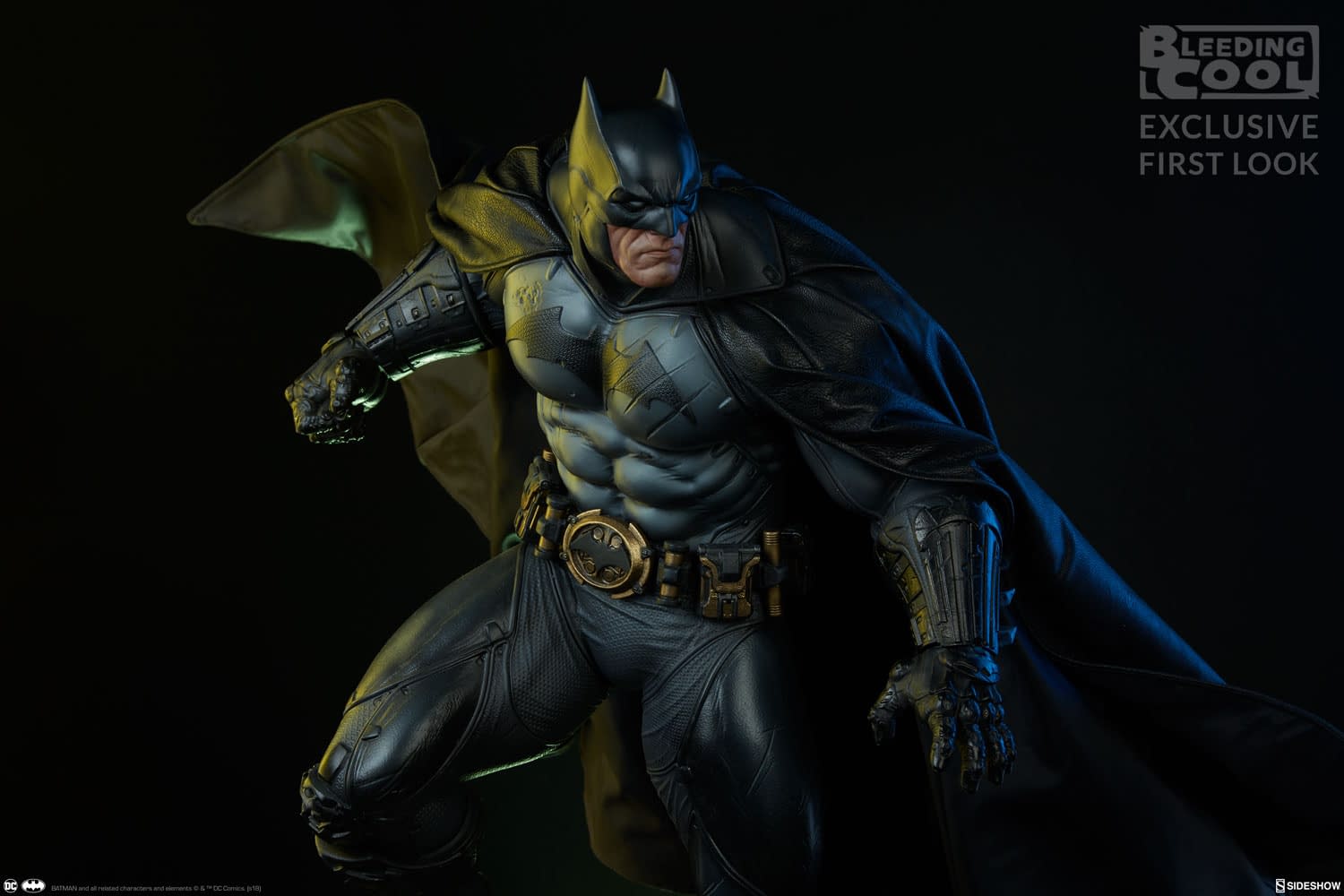 EXCLUSIVE: Batman Premium Format Figure from Sideshow Collectibles