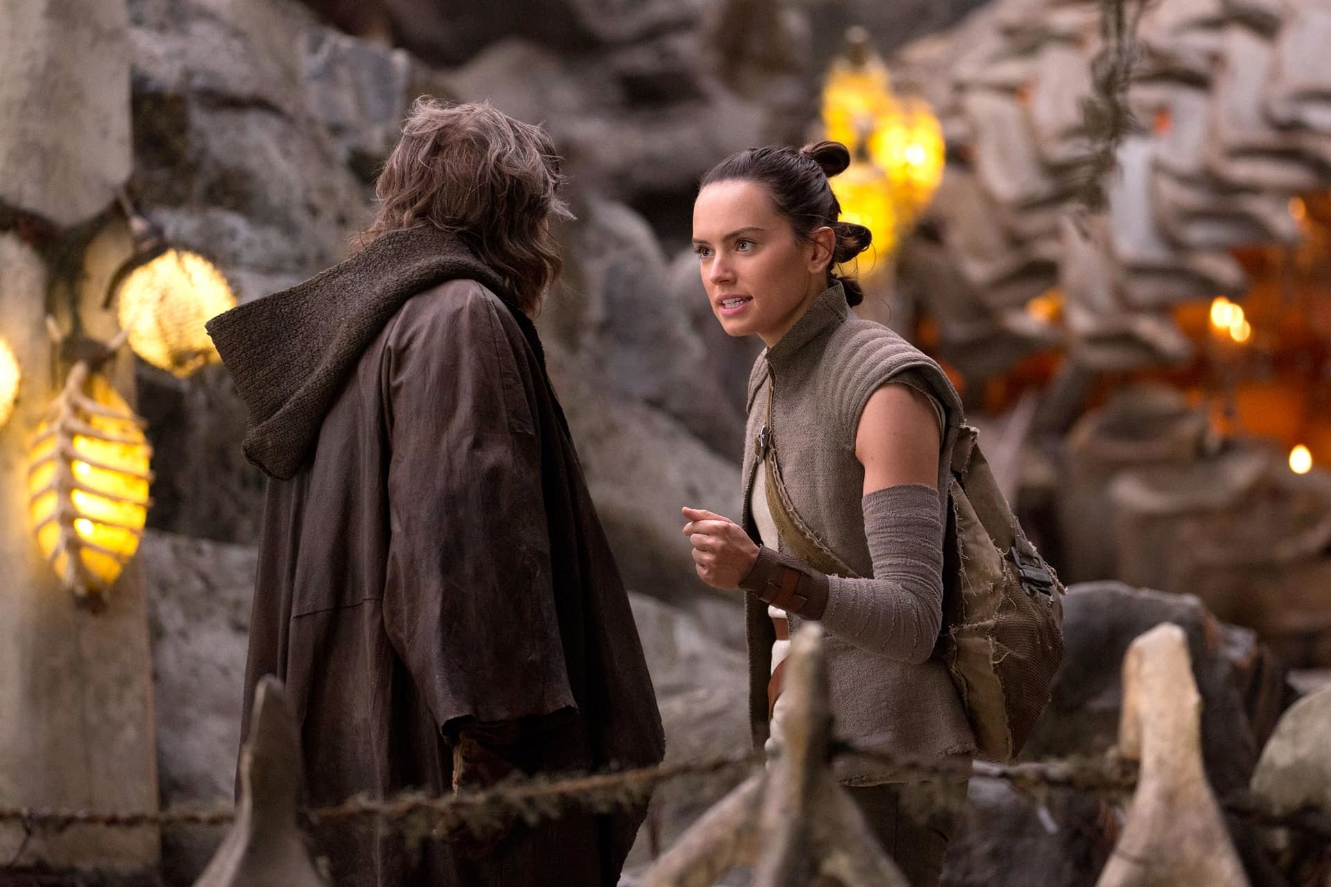 Star Wars: The Last Jedi Luke (Mark Hamill) and Rey (Daisy Ridley)