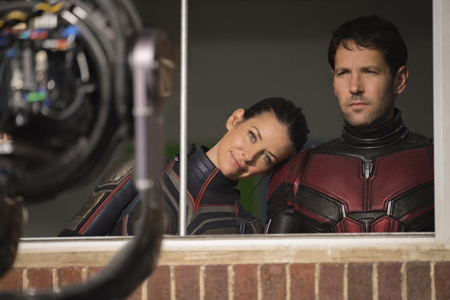 10 Behind-the-Scenes Pictures from Ant-Man and The Wasp