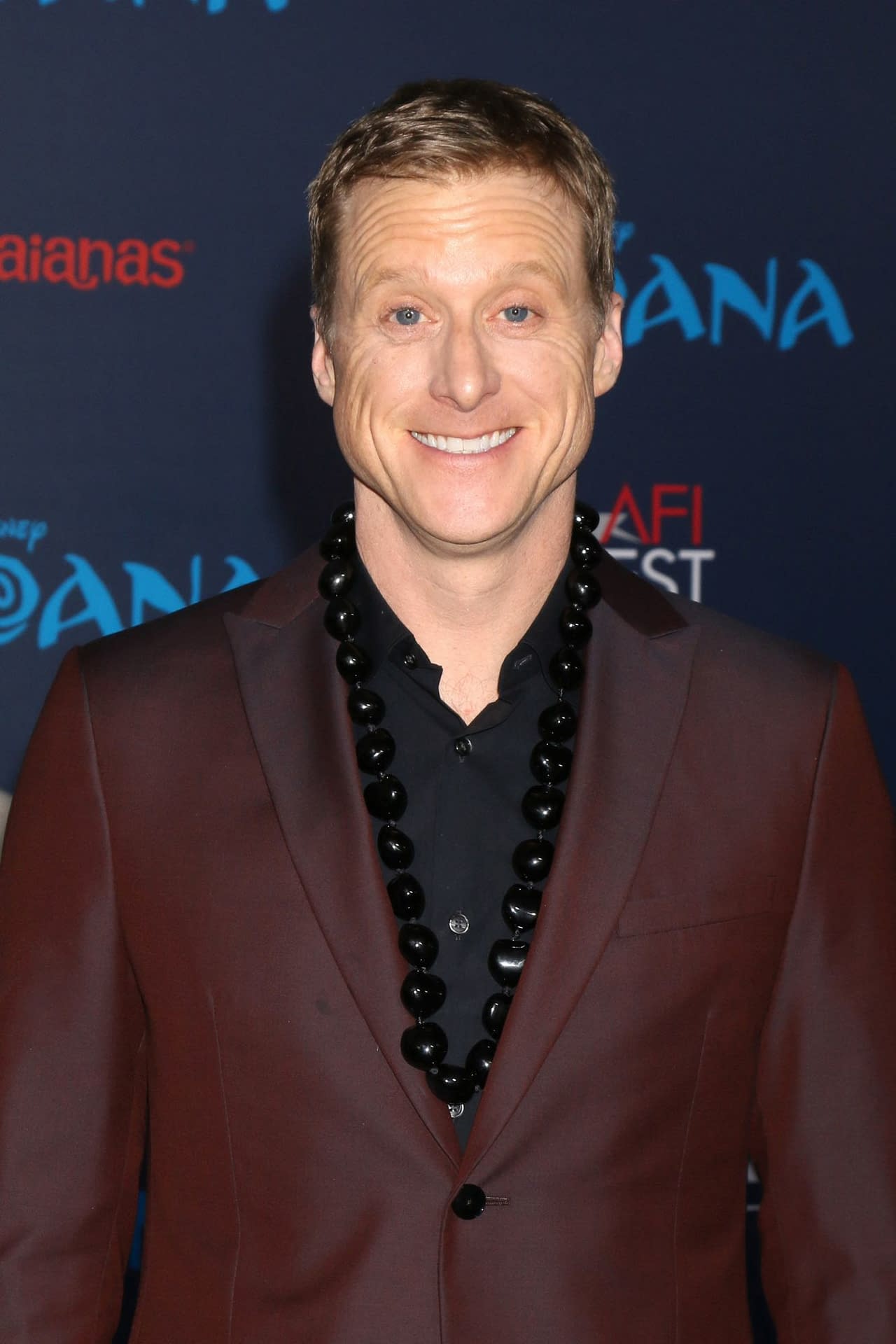 'Resident Alien': Doom Patrol's Alan Tudyk to Star in SYFY's Dark Horse Adapt