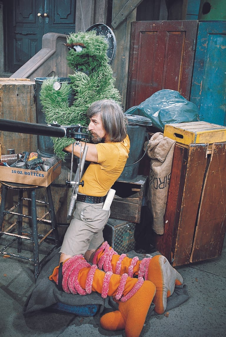 "Sesame Street" Puppeteer Caroll Spinney (Big Bird, Oscar the Grouch) Passes Away, Age 85