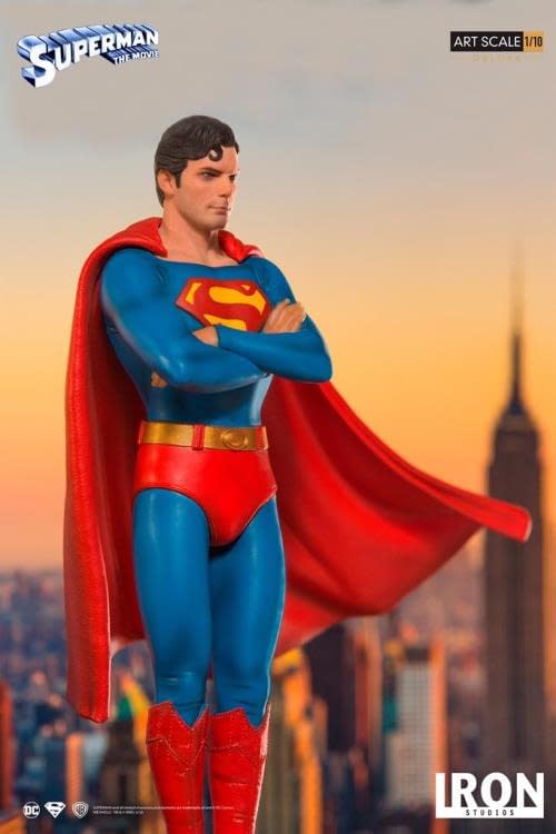 Iron Studios Superman Statue 5