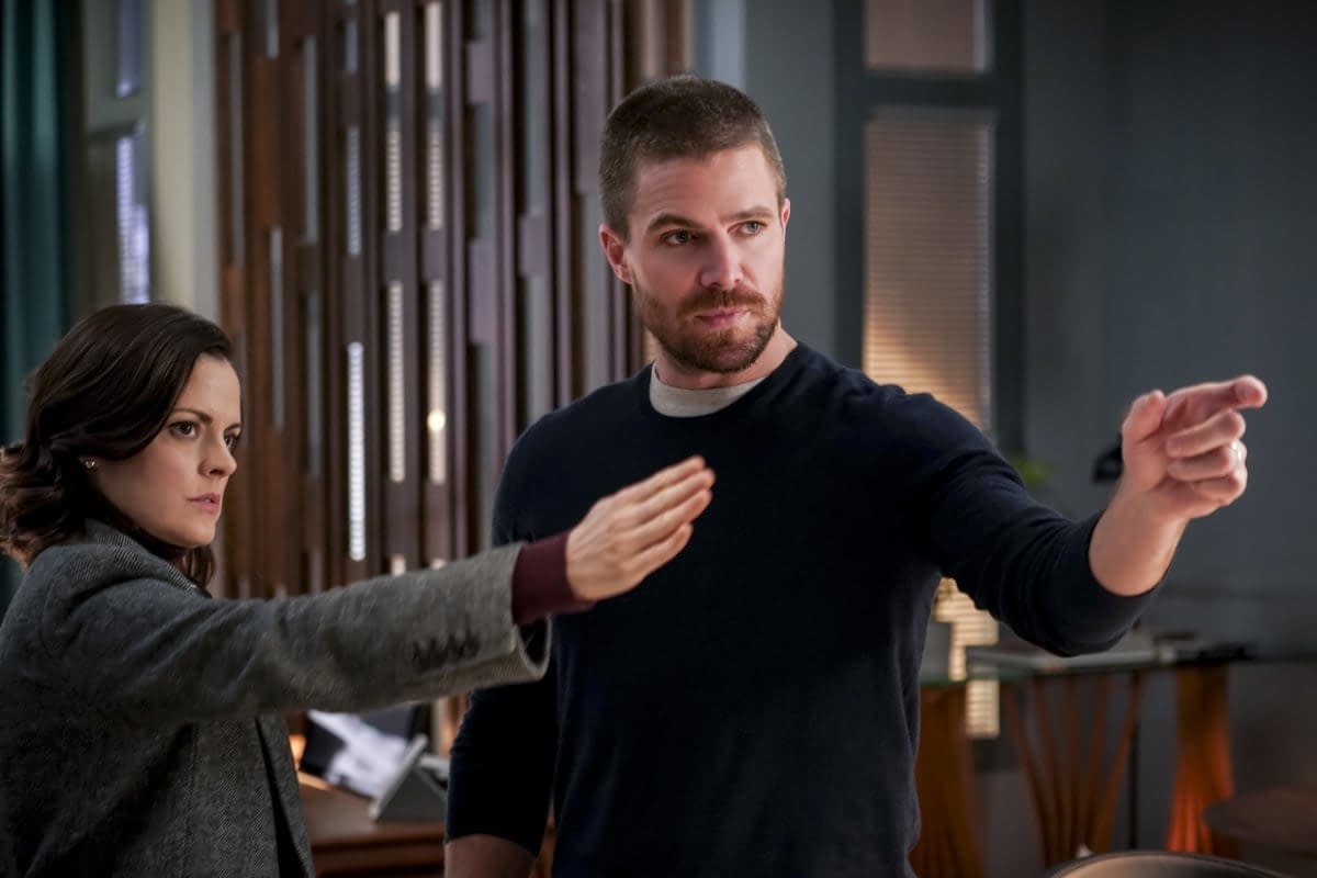 'Arrow' 150th Episode "Emerald Archer" Preview: For Oliver, It's Lights! Camera! Too Much Action!