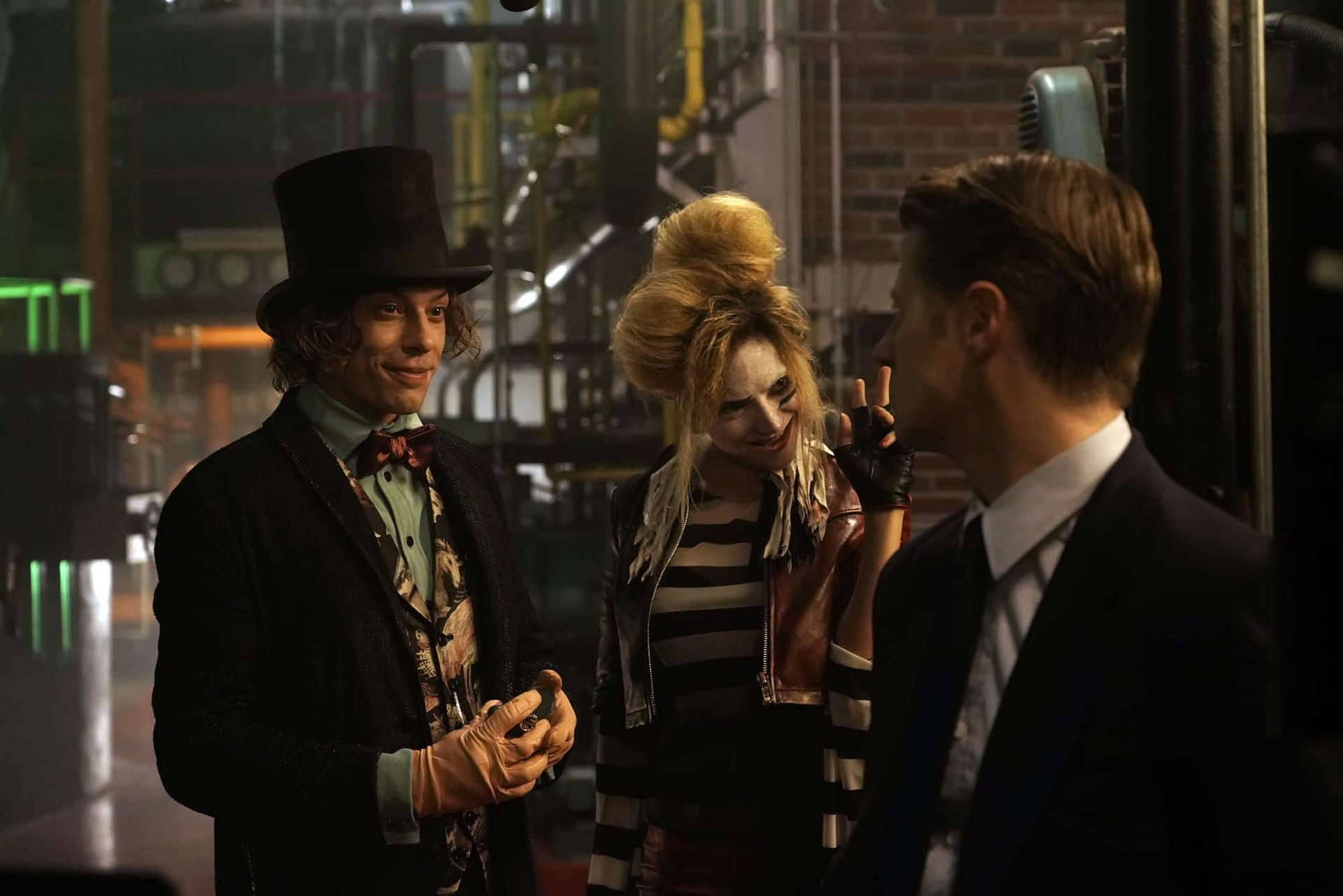 'Gotham' Season 5, Episode 7 "Ace Chemicals" Sets up Satisfying Pool Party [SPOILER REVIEW]