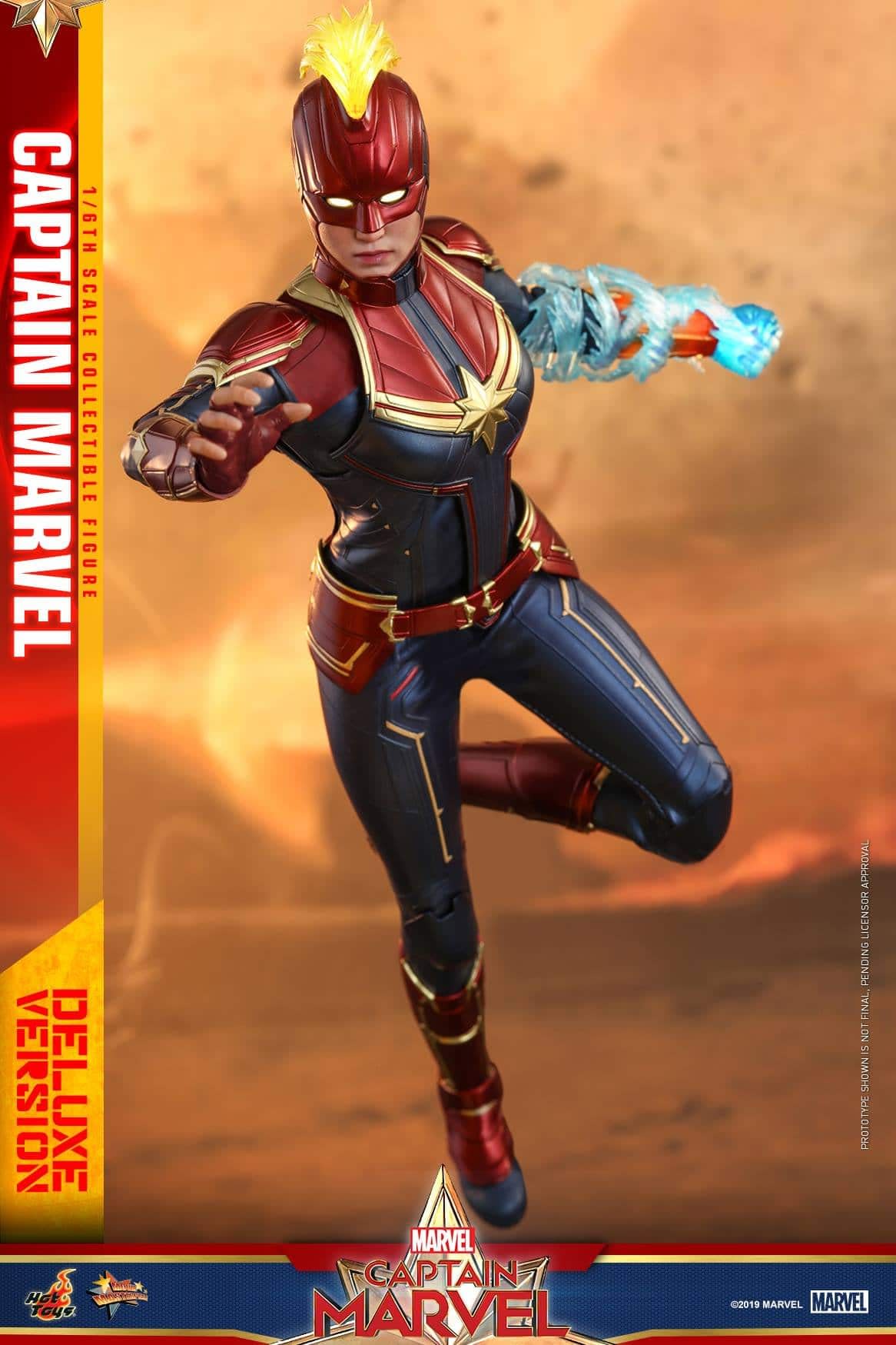 Hot Toys Captain Marvel 22